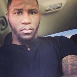 Meet your Posher, Tee